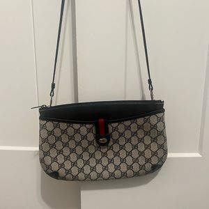 VINTAGE GUCCI CROSSBODY BAG